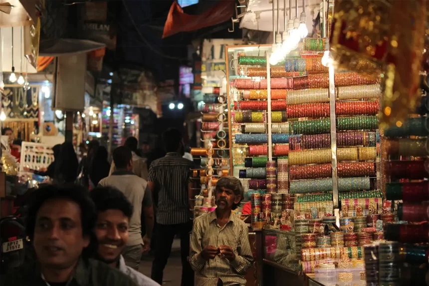 Mumbai’s 8 Wildest Markets for a Budget-Shopping Rush